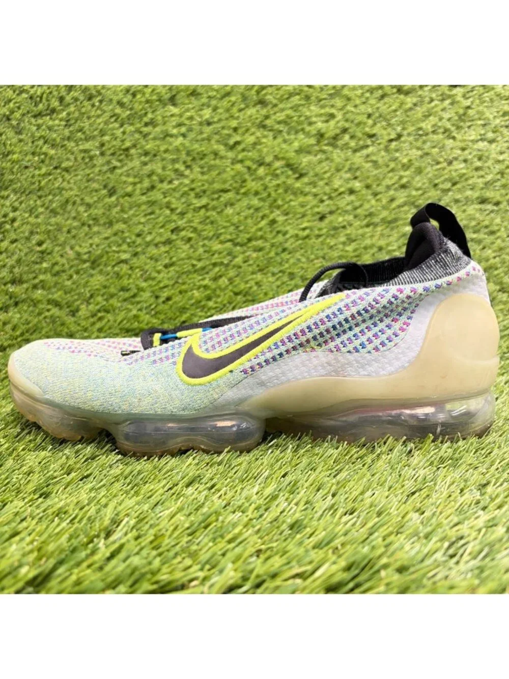 Nike Air VaporMax 2021 Flyknit Mens Size 10.5 Green Volt Running Shoes Sneakers